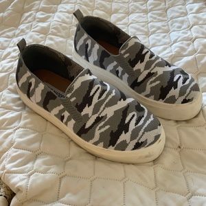 Steve Madden slip on camo shoes